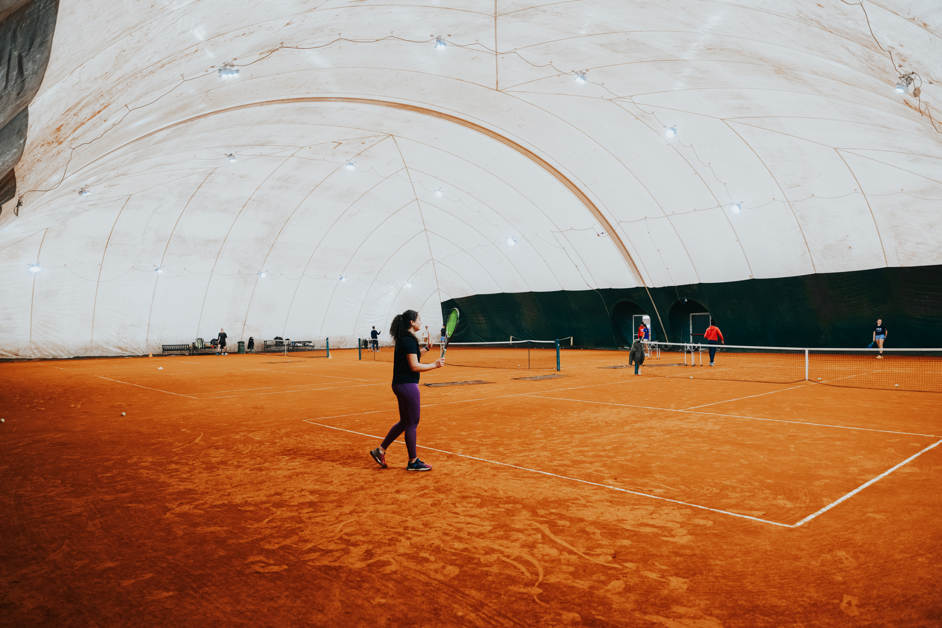 horizon-tennis-home-vicenza-campo-coperto-in-terra-rosso